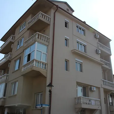 Tzonevi Pensionat 3*